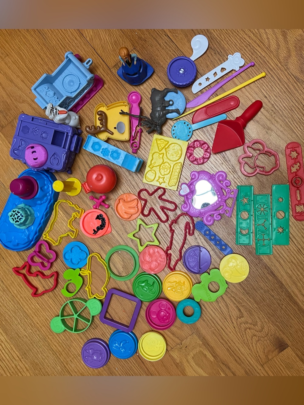 55 piece Assorted Play-Doh Cutters & Accessories